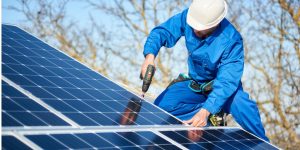 Installation Maintenance Panneaux Solaires Photovoltaïques à Champagnat